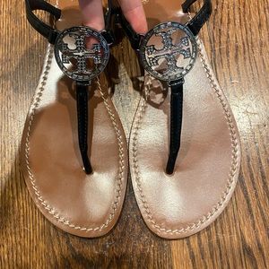 Tory burch mini miller thong w heel strap!. Patent black, rhinestone logo. Sz 9